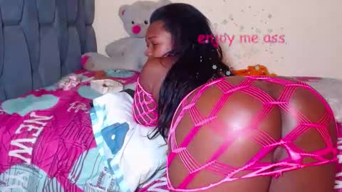 Snapshot of yanniiz chatting on February 2026 05:39:02 AM yanniiz online show from February 2026 05:39:02 AM