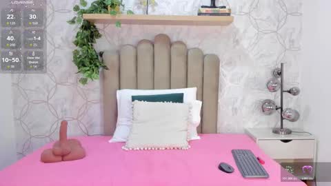 Snapshot of yaraamada chatting on November 2025 08:09:01 PM Yara online show from November 2025 08:09:01 PM