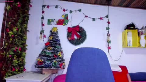 Snapshot of yasmin_goldenst chatting on December 2024 07:11:01 PM Yasemin online show from December 2024 07:11:01 PM