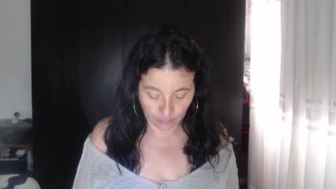 Snapshot of yasmin_love85 chatting on December 2024 06:31:02 PM yasmin_love85 online show from December 2024 06:31:02 PM