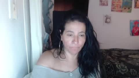 Snapshot of yasmin_love85 chatting on March 2025 07:18:01 PM yasmin_love85 online show from March 2025 07:18:01 PM