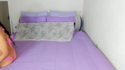 Yasmina online show from December 2024 01:40:01 AM