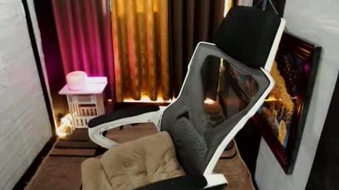 Snapshot of yassiered chatting on November 2025 02:25:01 AM yassiered online show from November 2025 02:25:01 AM