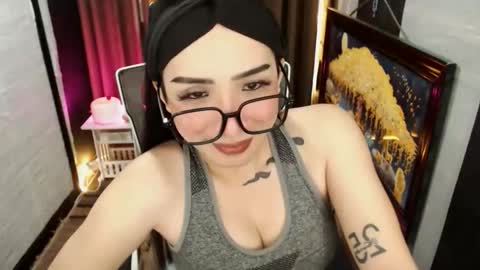 Snapshot of yassiered chatting on December 2025 05:35:01 AM yassiered online show from December 2025 05:35:01 AM