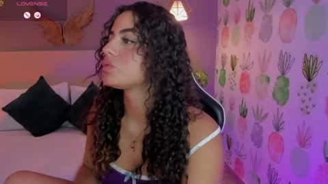 Snapshot of yaya23x chatting on June 2026 02:51:02 PM yaya23x online show from June 2026 02:51:02 PM