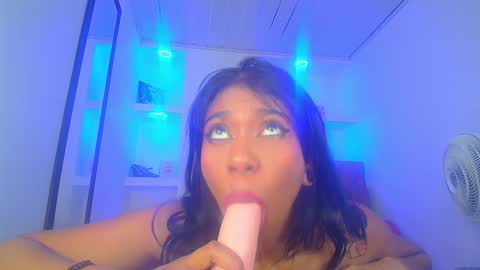 YAYA online show from January 2025 03:44:02 PM