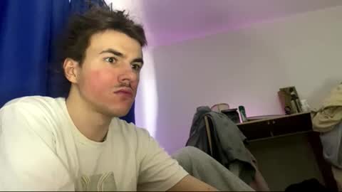 Snapshot of yayay333 chatting on February 2026 01:04:02 PM yayay333 online show from February 2026 01:04:02 PM