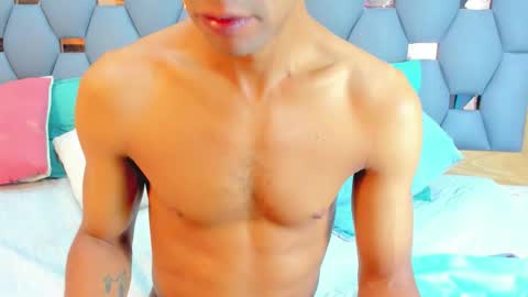 yayi derek  online show from October 2025 11:36:01 AM