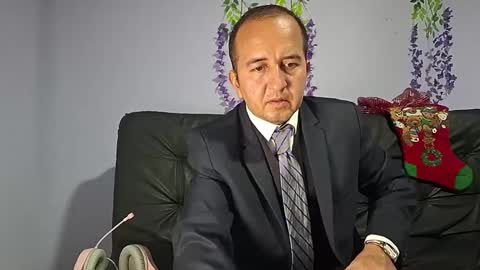 Hazzan online show from November 2025 03:45:01 PM