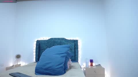 Snapshot of yazmin_mature chatting on December 2024 09:11:01 PM Jasmin online show from December 2024 09:11:01 PM