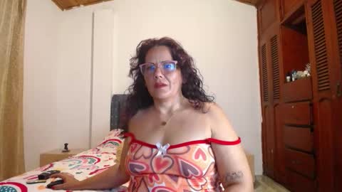Snapshot of yazmin_mature chatting on November 2025 12:31:02 AM Jasmin online show from November 2025 12:31:02 AM
