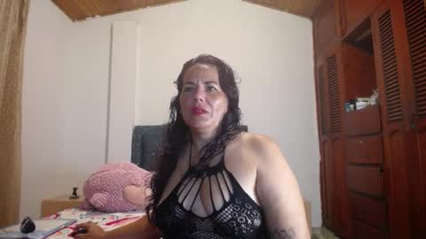 Snapshot of yazmin_mature chatting on November 2025 12:16:02 AM Jasmin online show from November 2025 12:16:02 AM