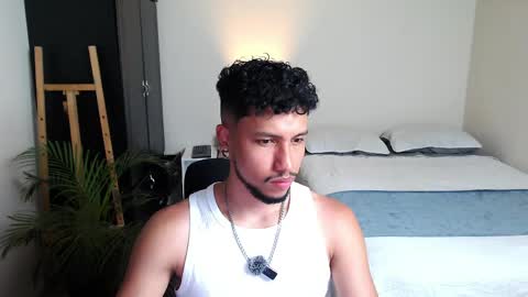 Snapshot of yeff_stone chatting on April 2026 12:36:02 AM yeff online show from April 2026 12:36:02 AM