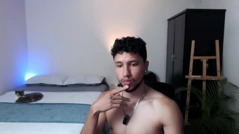 Snapshot of yeff_stone chatting on May 2026 01:12:01 AM yeff online show from May 2026 01:12:01 AM
