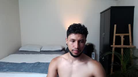 Snapshot of yeff_stone chatting on May 2026 12:17:02 AM yeff online show from May 2026 12:17:02 AM