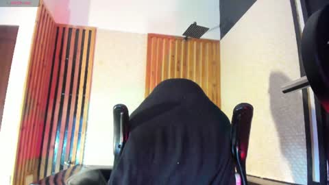 Snapshot of yeidonn chatting on June 2026 04:06:02 AM Yeidonn online show from June 2026 04:06:02 AM