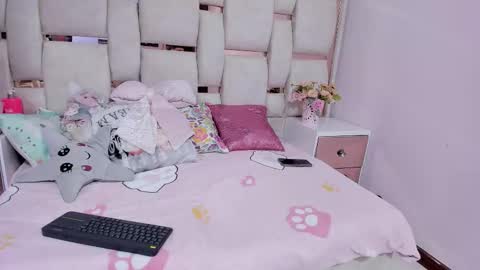 Snapshot of yeinsoliveros chatting on November 2025 11:09:01 AM Yeins online show from November 2025 11:09:01 AM