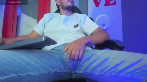 Snapshot of yeison0593 chatting on March 2026 06:48:02 AM yeison0593 online show from March 2026 06:48:02 AM