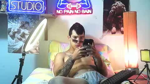 yeisoncastellanos1999 online show from October 2025 02:00:01 AM