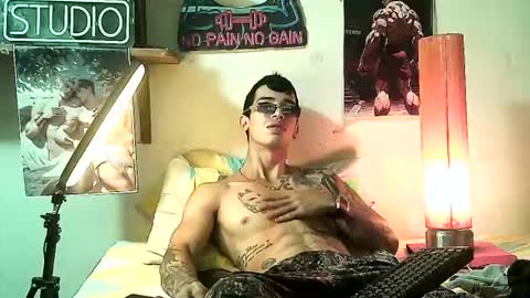 yeisoncastellanos1999 online show from November 2025 02:11:02 AM