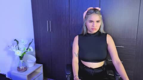 Yeli Amber online show from January 2026 01:19:01 AM