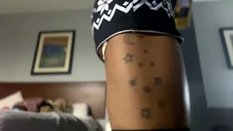 Snapshot of yelladaniella chatting on December 2024 06:41:01 AM Ella Ts online show from December 2024 06:41:01 AM