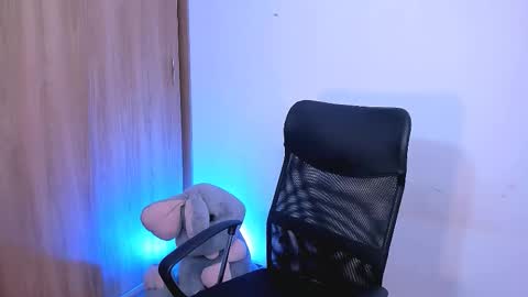 Snapshot of yeniffer_valens chatting on December 2025 08:14:02 PM Yenifer Barahona Acuario online show from December 2025 08:14:02 PM