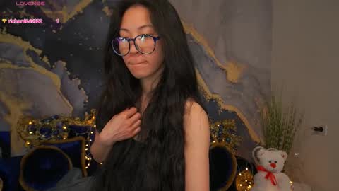 yennstar online show from March 2026 09:00:01 PM