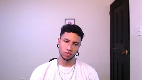 Snapshot of yerfon_s1 chatting on December 2024 01:29:01 AM Yeff ind. model online show from December 2024 01:29:01 AM