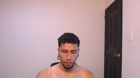 Snapshot of yerfon_s1 chatting on January 2025 12:48:01 AM Yeff ind. model online show from January 2025 12:48:01 AM