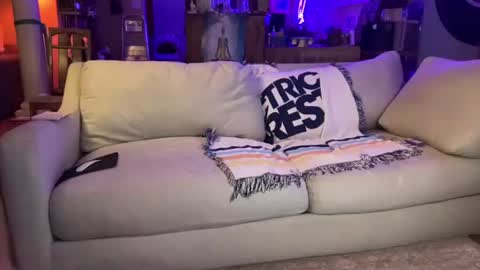 yes_daddy_fuck_me online show from August 2026 06:23:01 AM