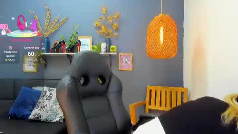 Snapshot of yessika_parker chatting on June 2026 08:56:02 AM yessika_parker online show from June 2026 08:56:02 AM