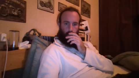 yeti_92 online show from October 2025 05:01:01 PM