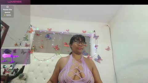 Snapshot of yhazan_blake88 chatting on October 2025 04:02:02 AM Yhazan Blake online show from October 2025 04:02:02 AM