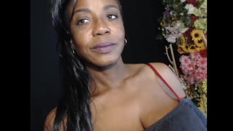 Ms. Mina online show from November 2025 12:46:01 AM