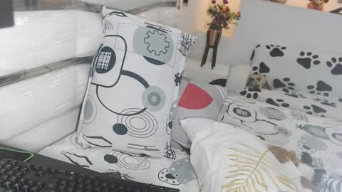 YINAROSS online show from March 2026 10:49:02 PM