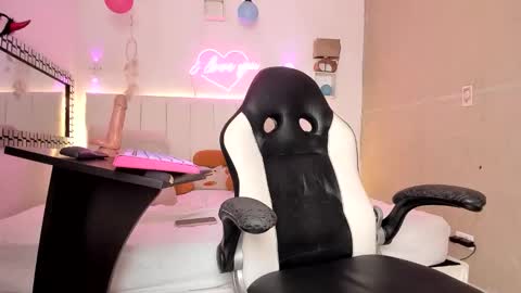 yised online show from November 2025 02:49:02 PM