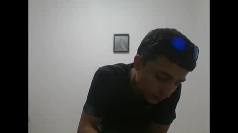 yissus_20 online show from November 2025 11:27:01 PM