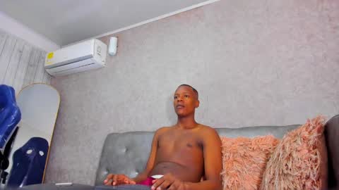 Snapshot of yisuswayan chatting on May 2026 01:39:02 PM YISU online show from May 2026 01:39:02 PM