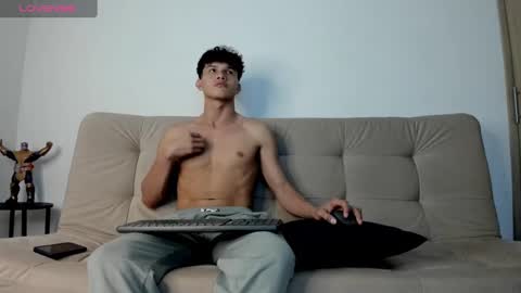 yizus_bonz online show from October 2025 11:45:02 PM