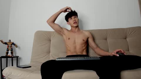 yizus_bonz online show from October 2025 10:30:02 PM