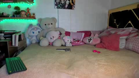 lucy online show from November 2025 06:33:02 AM