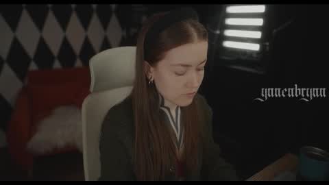 ynnenbrynn online show from February 2026 05:56:01 AM