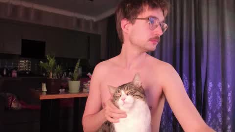 Max online show from February 2026 04:35:02 AM