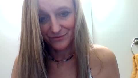 yogabuttttttt online show from November 2025 02:57:01 AM