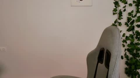 Snapshot of yoka_paradoxxx chatting on February 2026 09:25:02 AM yoka_paradoxxx online show from February 2026 09:25:02 AM