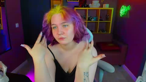 Snapshot of yoki_shizuko chatting on March 2025 08:37:02 PM Yoki online show from March 2025 08:37:02 PM