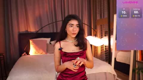 Yoko online show from November 2025 05:52:01 AM