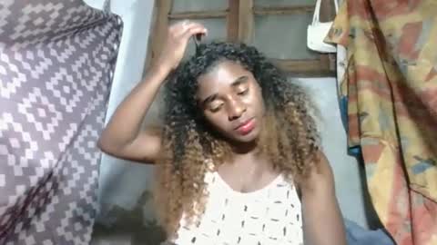 Snapshot of yolandrina05 chatting on September 2025 07:37:02 PM yolandrina05 online show from September 2025 07:37:02 PM