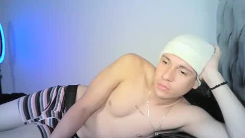 Yonat online show from October 2025 11:37:01 PM